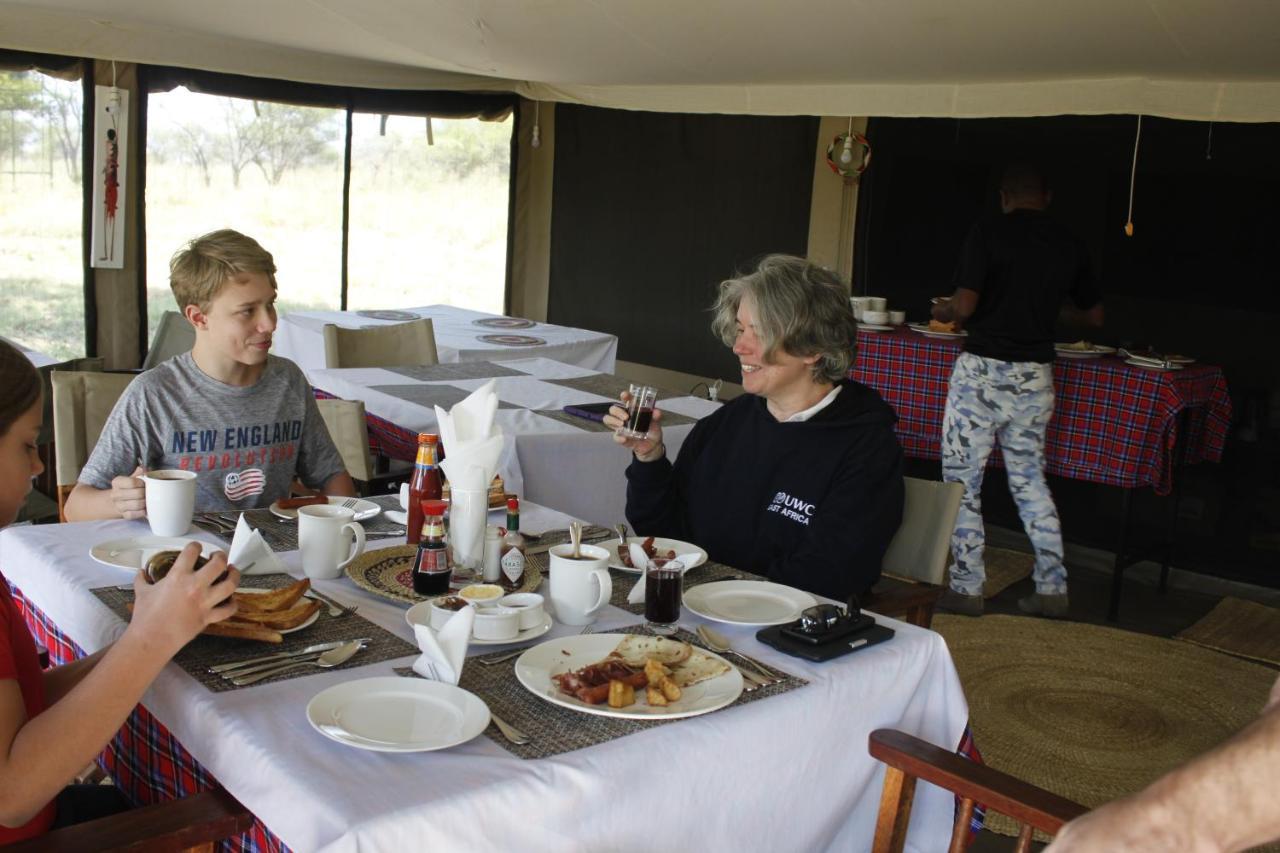 Osero Serengeti Luxury Tented Camp Banagi Eksteriør billede