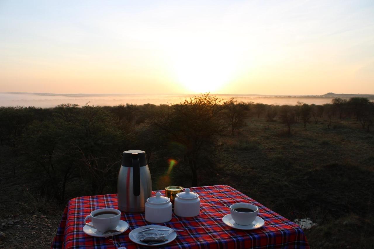 Osero Serengeti Luxury Tented Camp Banagi Eksteriør billede