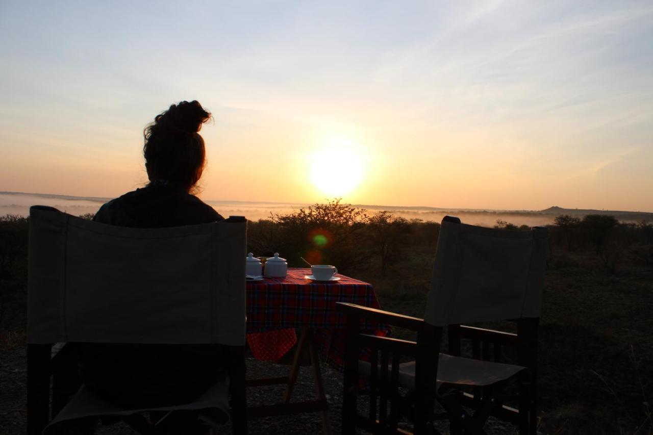Osero Serengeti Luxury Tented Camp Banagi Eksteriør billede