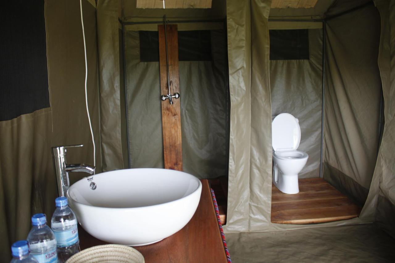 Osero Serengeti Luxury Tented Camp Banagi Eksteriør billede
