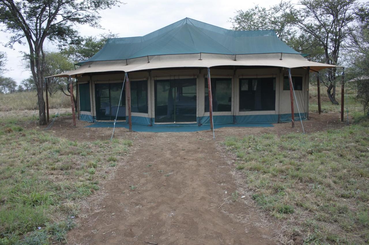 Osero Serengeti Luxury Tented Camp Banagi Eksteriør billede