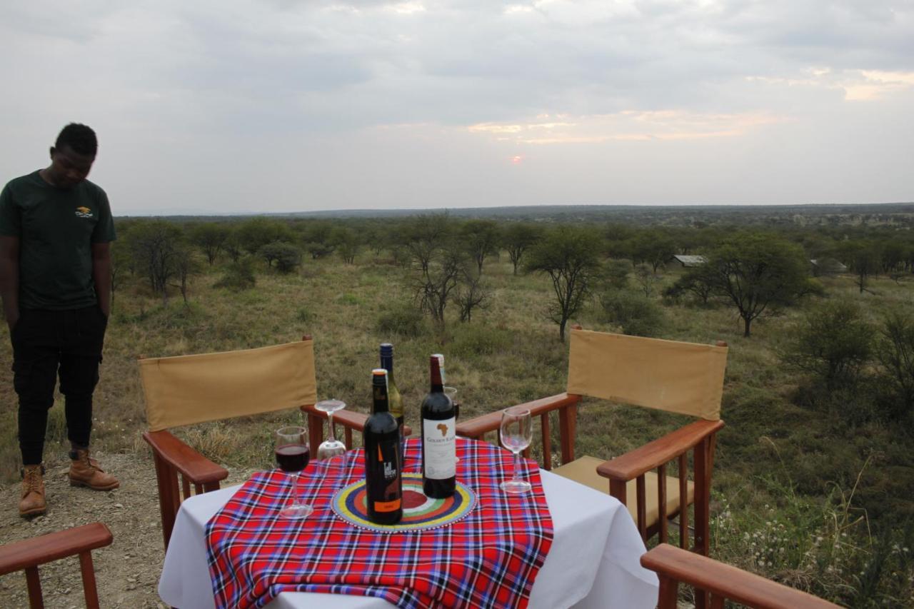 Osero Serengeti Luxury Tented Camp Banagi Eksteriør billede